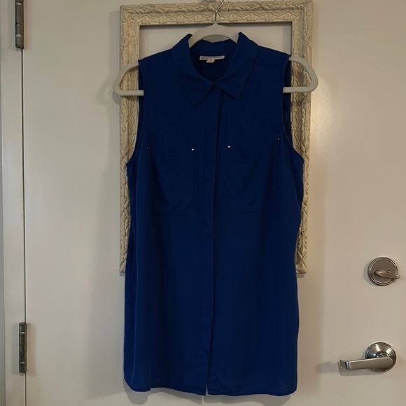 DANA BUCHMAN | Royal Blue Collared Sleeveless Button Down Linen Blouse - Picture 2 of 15